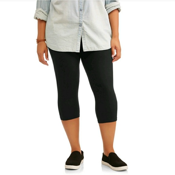 🆕Plus Size Capri Leggings soft knit essentials - Picture 2 of 5